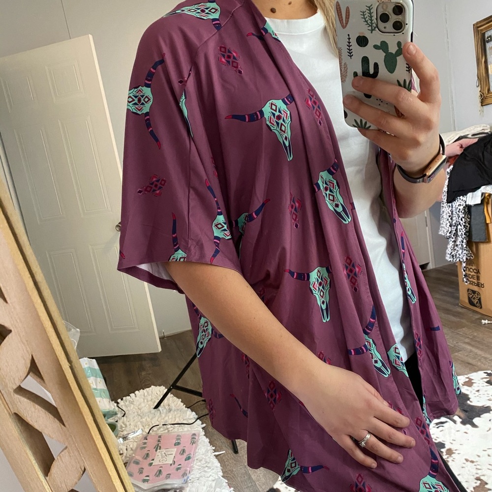 Boutique bull skull cover up